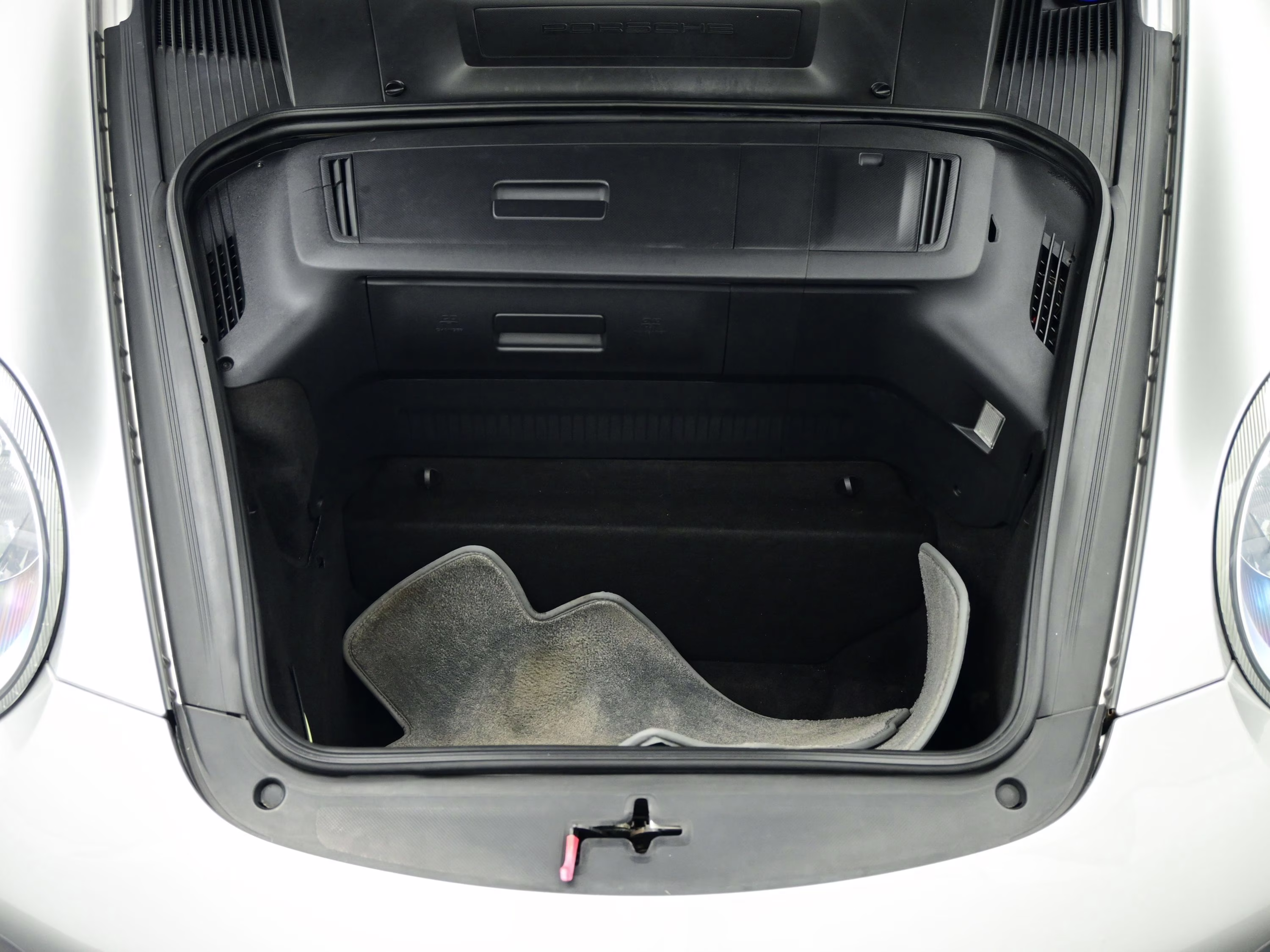 2006 Silver Porsche 911 Carrera RWD Coupe