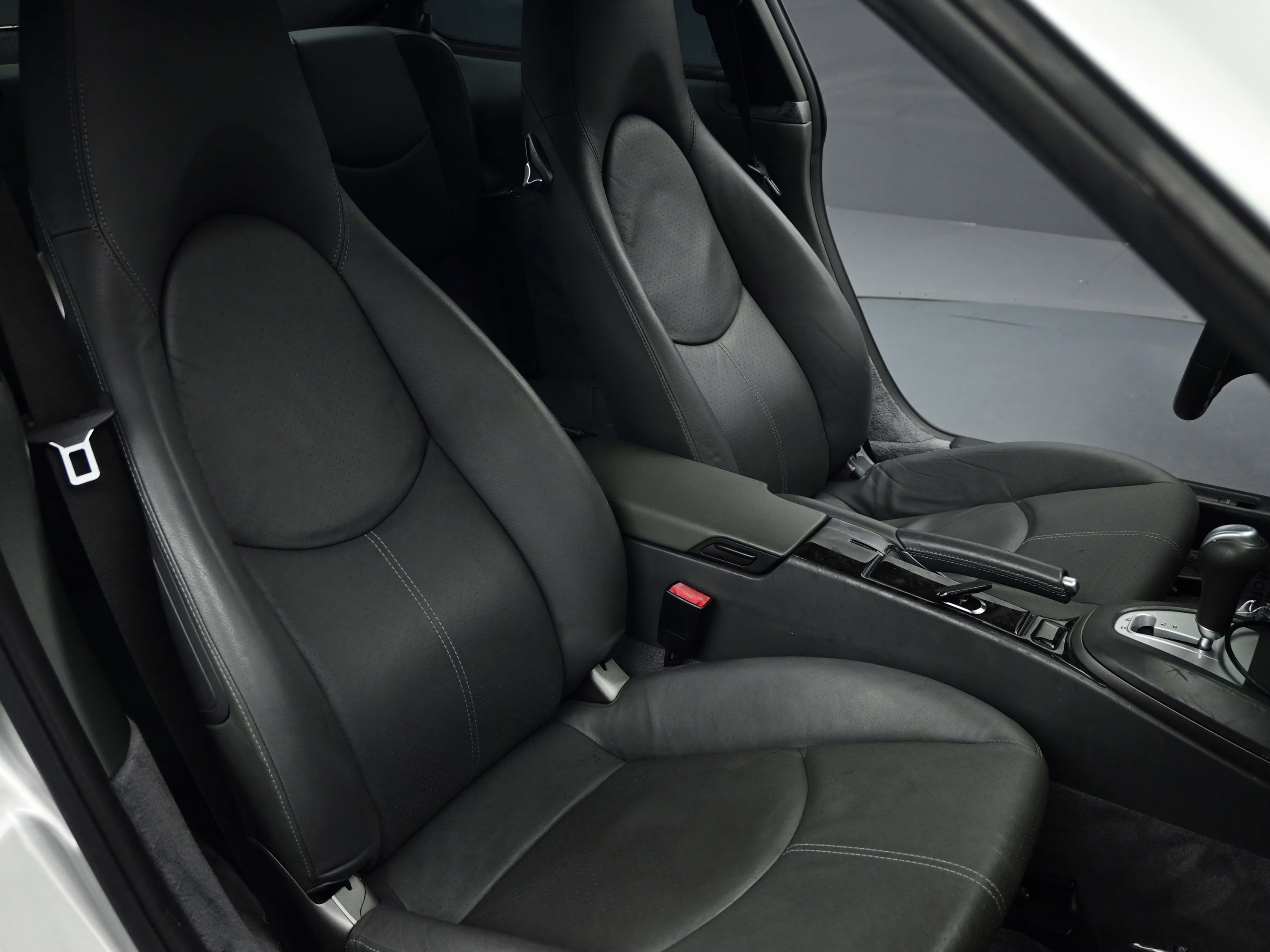 2006 Silver Porsche 911 Carrera RWD Coupe