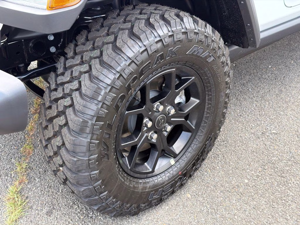 2026 Bright White Clearcoat Jeep Wrangler Willys 4X4 SUV