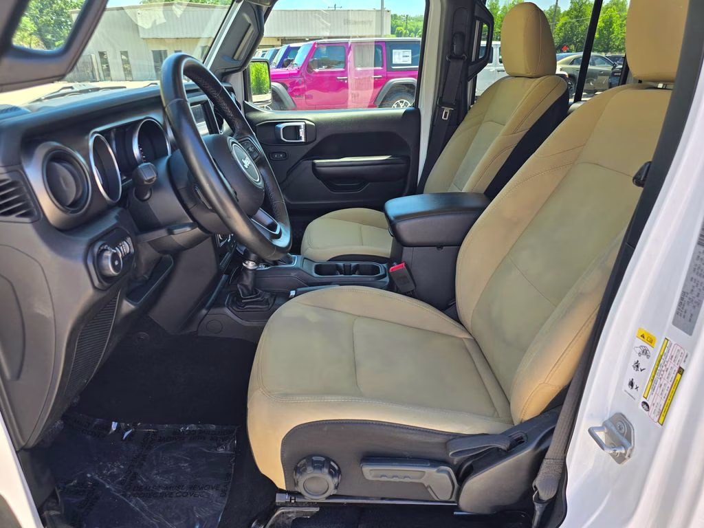 2018 Bright White Clearcoat Jeep Wrangler Unlimited Sport S 4X4 SUV