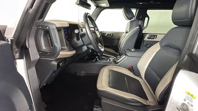 2024 Oxford White Ford Bronco Wildtrak 4X4 SUV