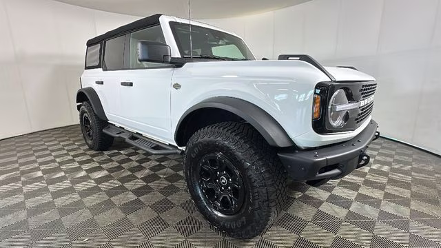 2024 Oxford White Ford Bronco Wildtrak 4X4 SUV