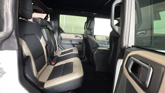 2024 Oxford White Ford Bronco Wildtrak 4X4 SUV