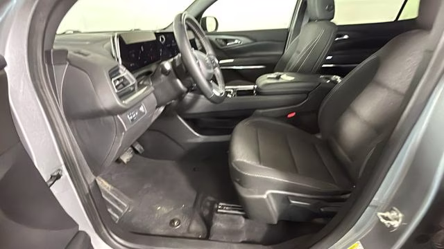 2024 Sterling Gray Metallic Chevrolet Traverse LS FWD SUV