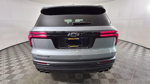 2024 Sterling Gray Metallic Chevrolet Traverse LS FWD SUV