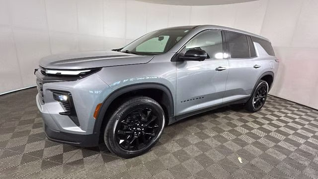 2024 Sterling Gray Metallic Chevrolet Traverse LS FWD SUV