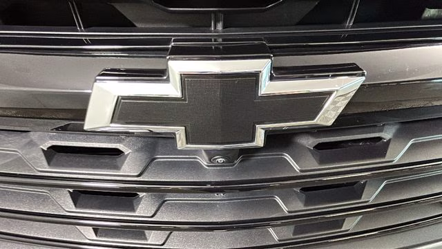2024 Sterling Gray Metallic Chevrolet Traverse LS FWD SUV