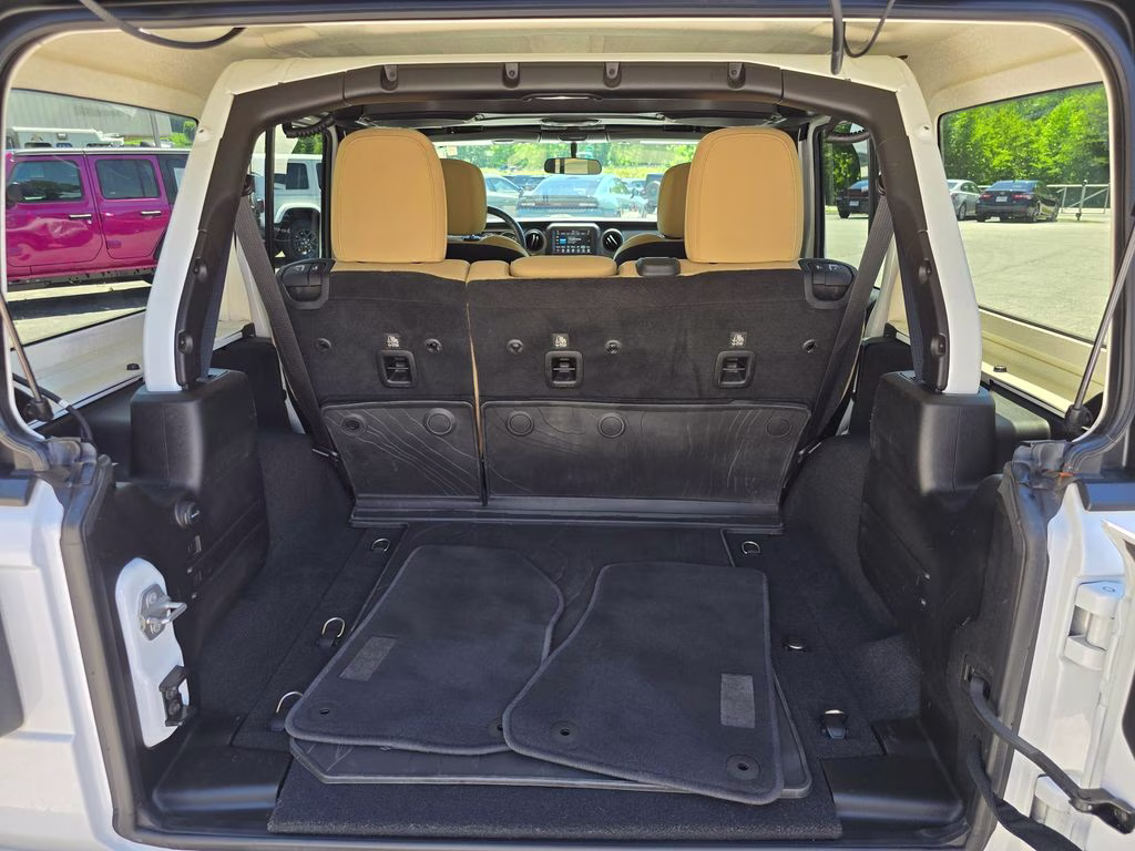 2018 Bright White Clearcoat Jeep Wrangler Unlimited Sport S 4X4 SUV