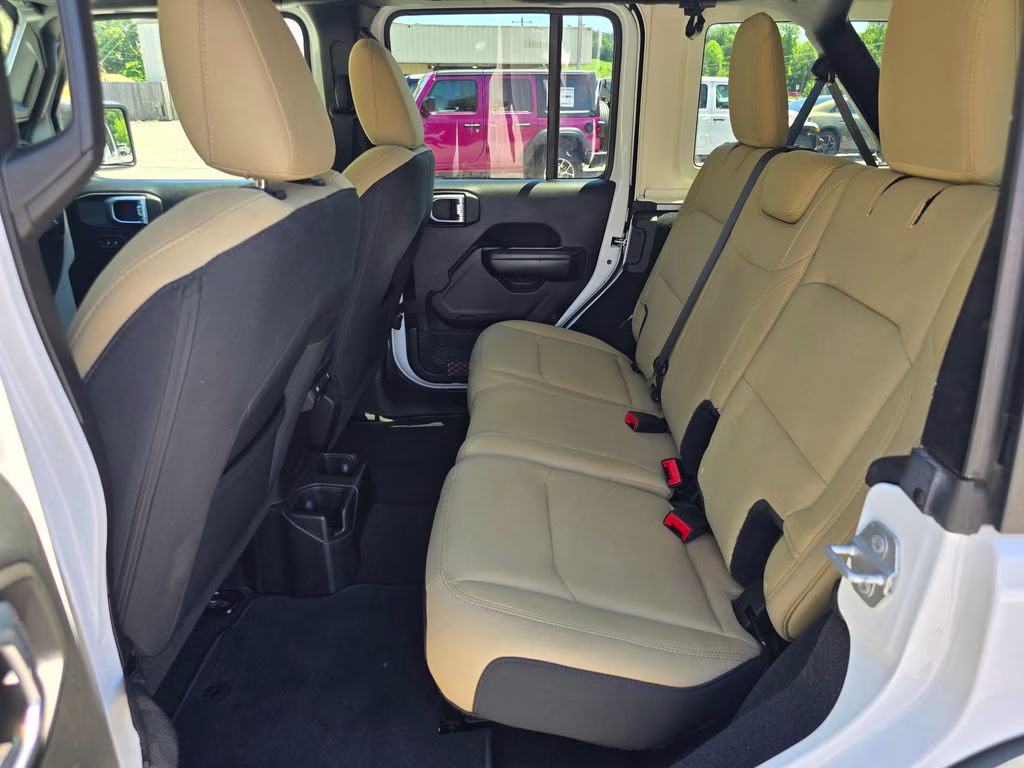 2018 Bright White Clearcoat Jeep Wrangler Unlimited Sport S 4X4 SUV