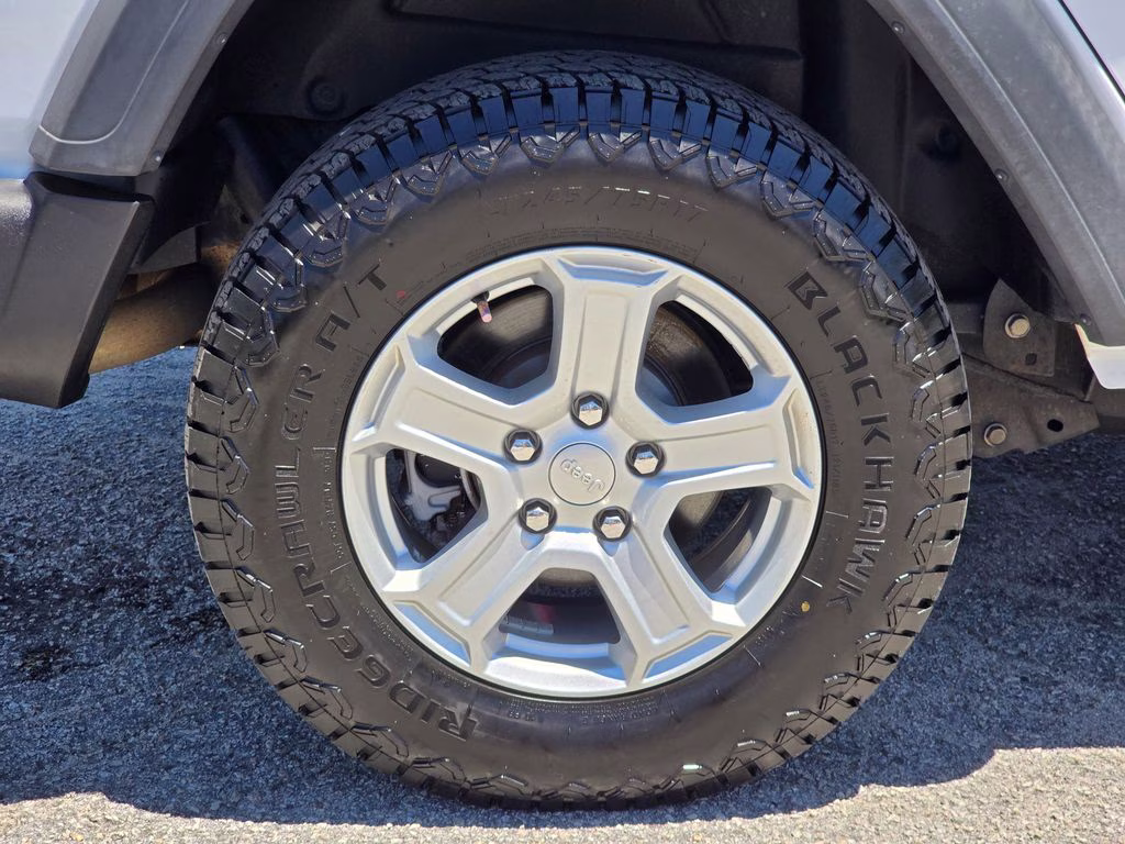 2018 Bright White Clearcoat Jeep Wrangler Unlimited Sport S 4X4 SUV
