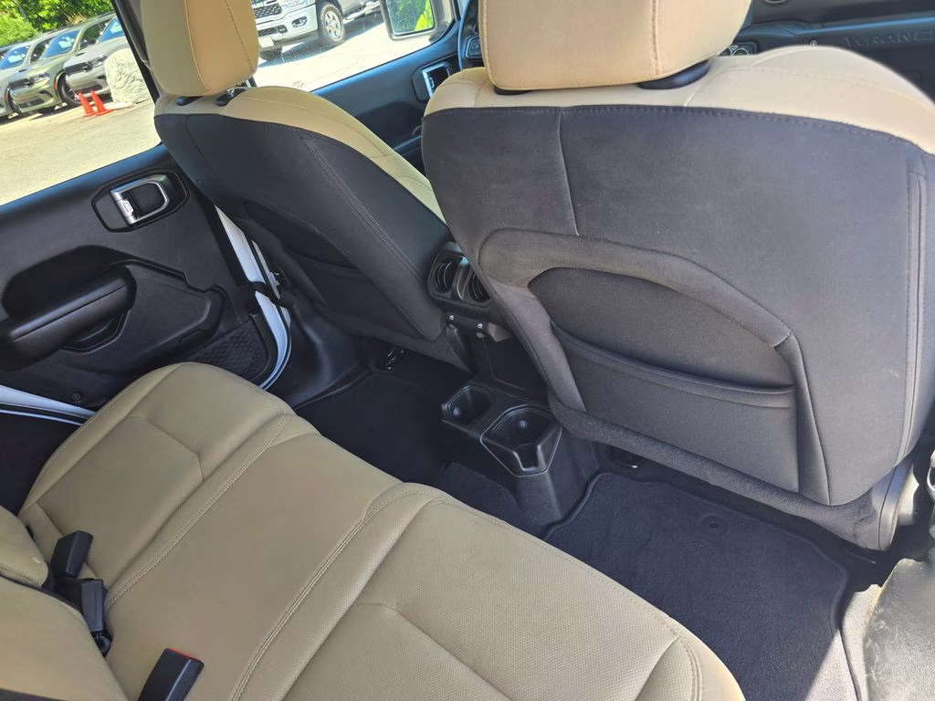 2018 Bright White Clearcoat Jeep Wrangler Unlimited Sport S 4X4 SUV