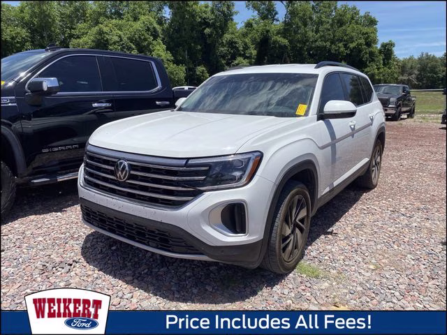 2024 Pure White Volkswagen Atlas 2.0T SE w/Technology FWD SUV