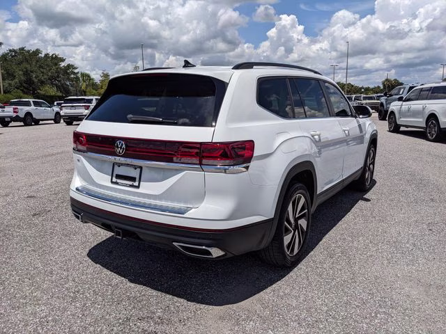 2024 Pure White Volkswagen Atlas 2.0T SE w/Technology FWD SUV