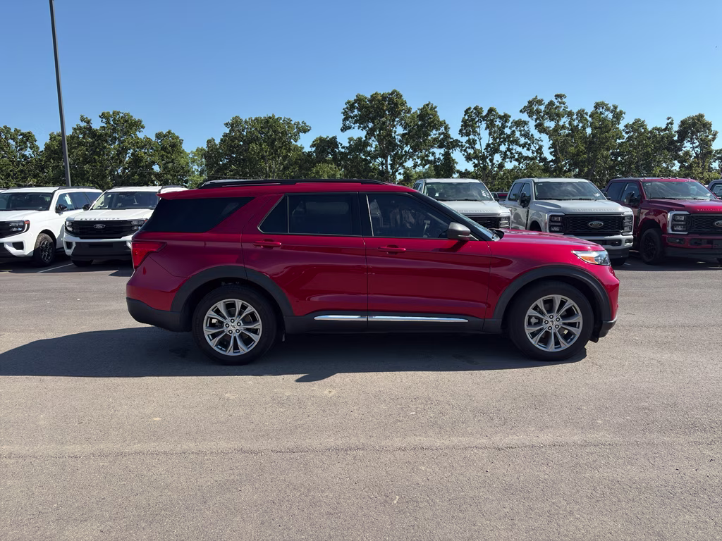 2023 Rapid Red Metallic Tinted Clearcoat Ford Explorer XLT RWD SUV