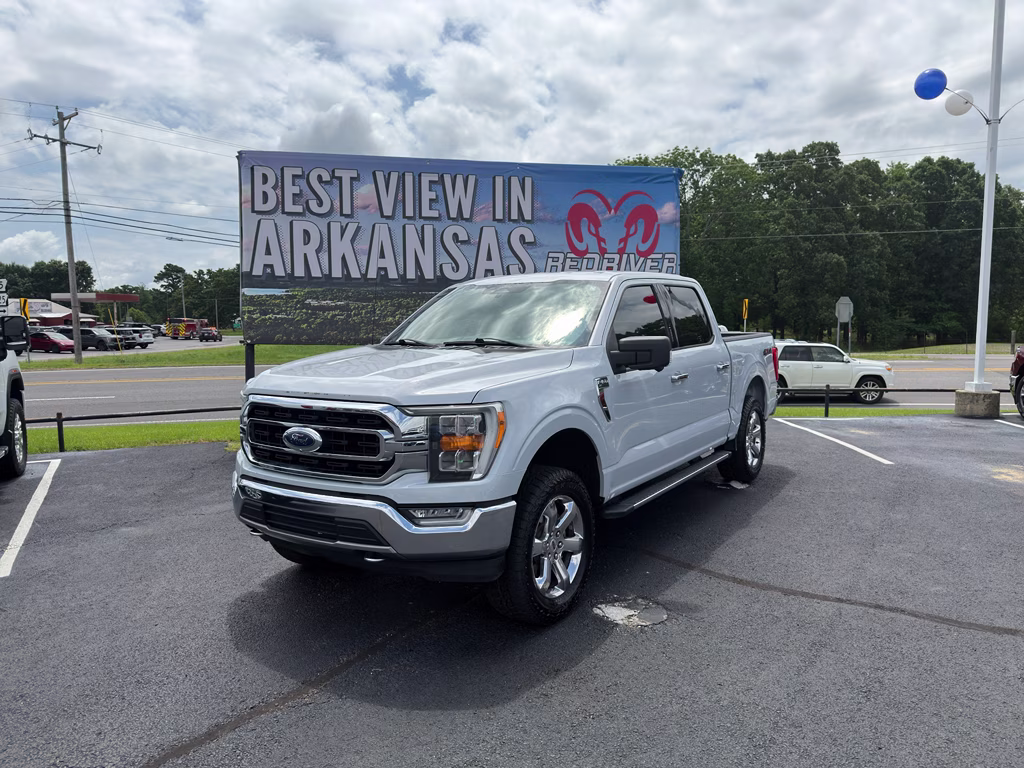2021 Space White Metallic Ford F-150 XLT 4X4 Truck
