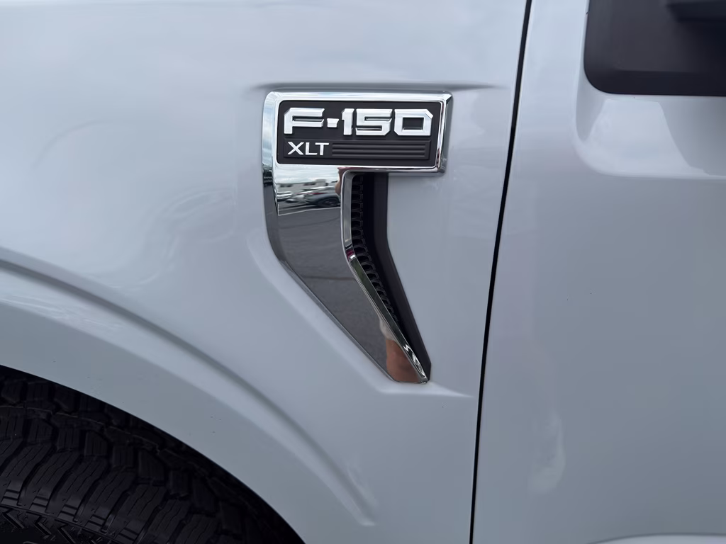 2021 Space White Metallic Ford F-150 XLT 4X4 Truck
