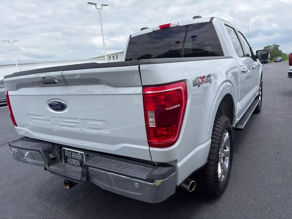 2021 Space White Metallic Ford F-150 XLT 4X4 Truck