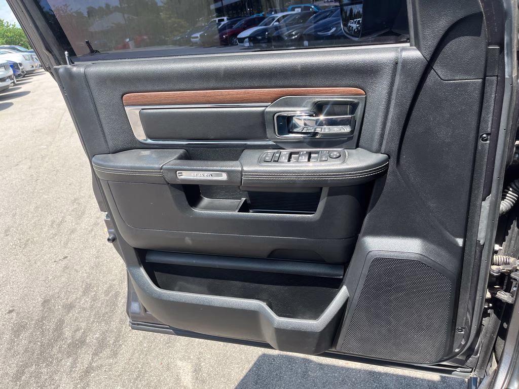 2014 Granite Crystal Metallic Clearcoat Ram 2500 Laramie 4X4 Truck