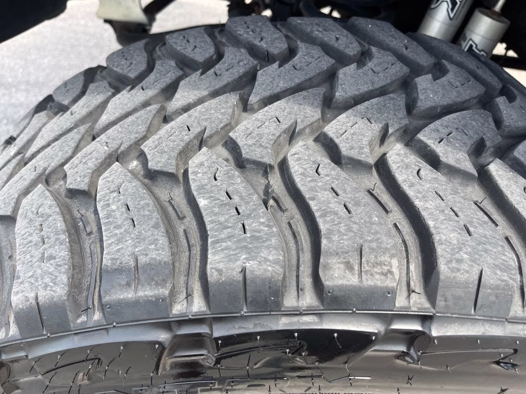 2014 Granite Crystal Metallic Clearcoat Ram 2500 Laramie 4X4 Truck