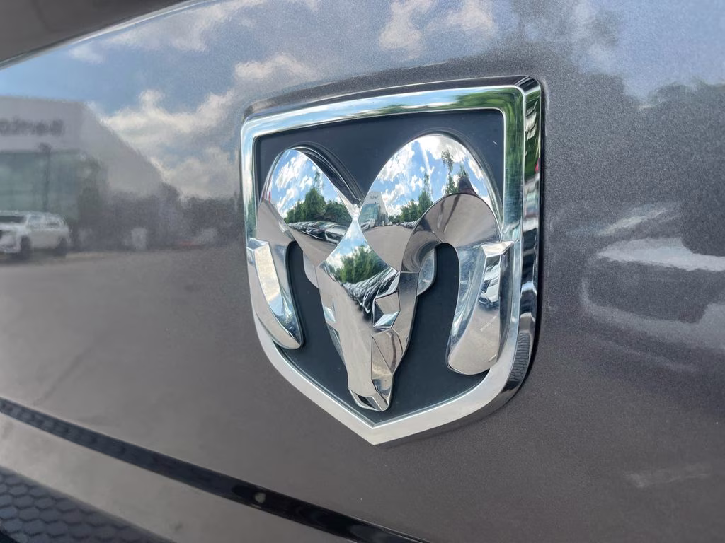 2014 Granite Crystal Metallic Clearcoat Ram 2500 Laramie 4X4 Truck