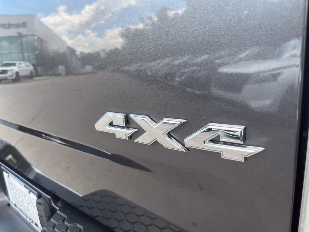 2014 Granite Crystal Metallic Clearcoat Ram 2500 Laramie 4X4 Truck