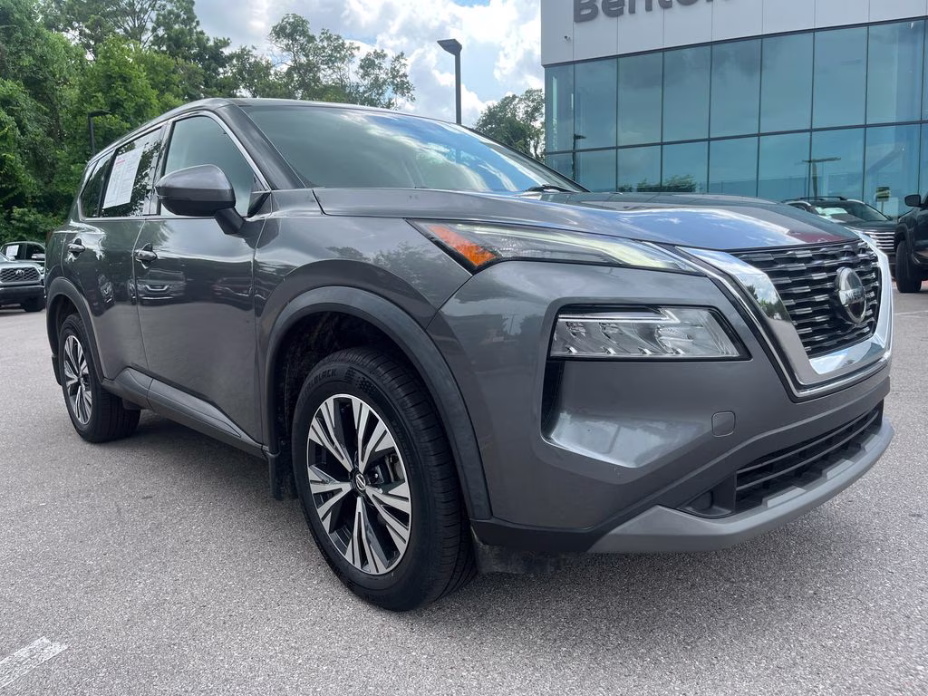 2021 Gun Metallic Nissan Rogue SV AWD SUV
