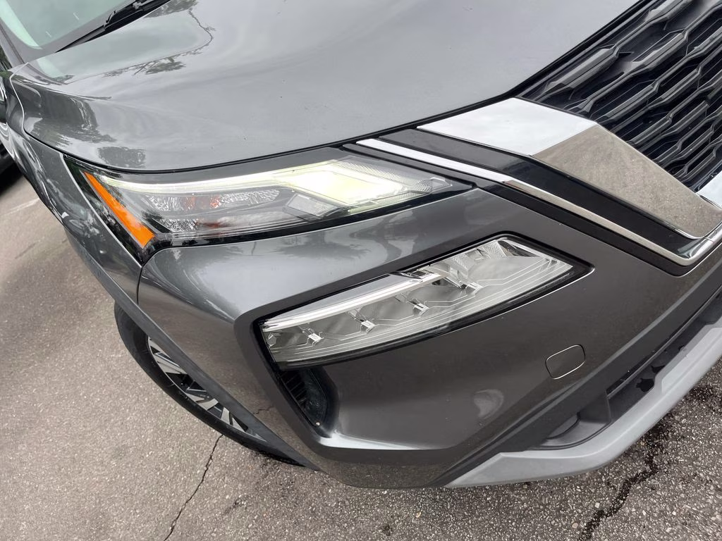 2021 Gun Metallic Nissan Rogue SV AWD SUV