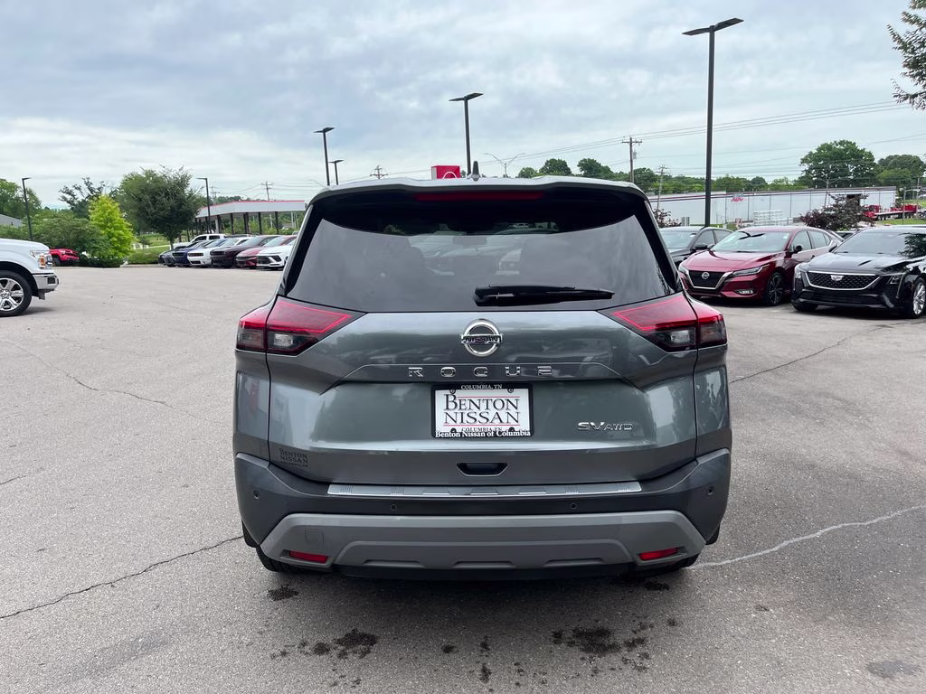 2021 Gun Metallic Nissan Rogue SV AWD SUV