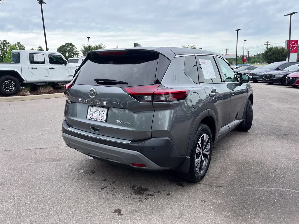 2021 Gun Metallic Nissan Rogue SV AWD SUV