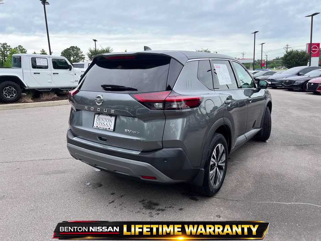 2021 Gun Metallic Nissan Rogue SV AWD SUV