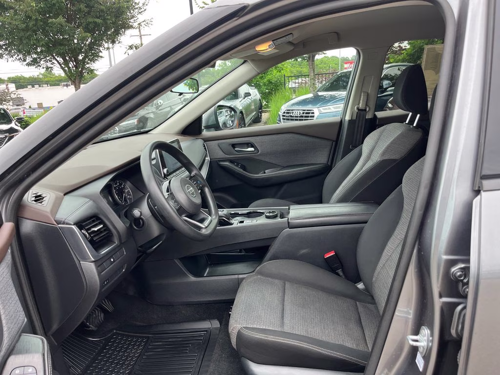 2021 Gun Metallic Nissan Rogue SV AWD SUV