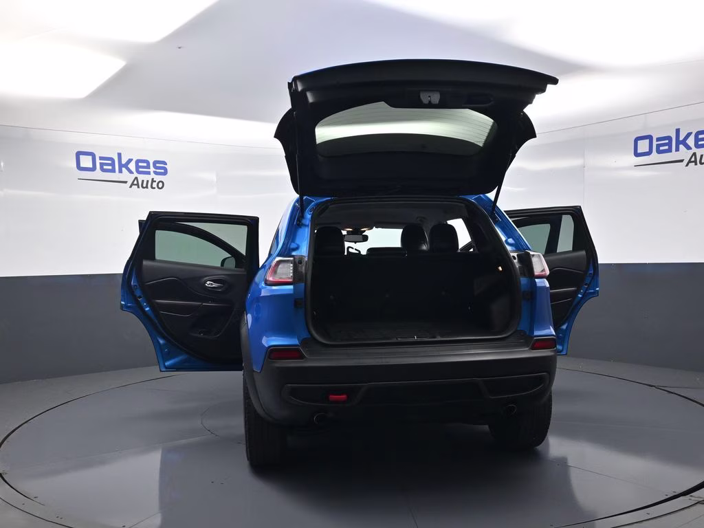 2021 Hydro Blue Pearlcoat Jeep Cherokee Trailhawk 4X4 SUV