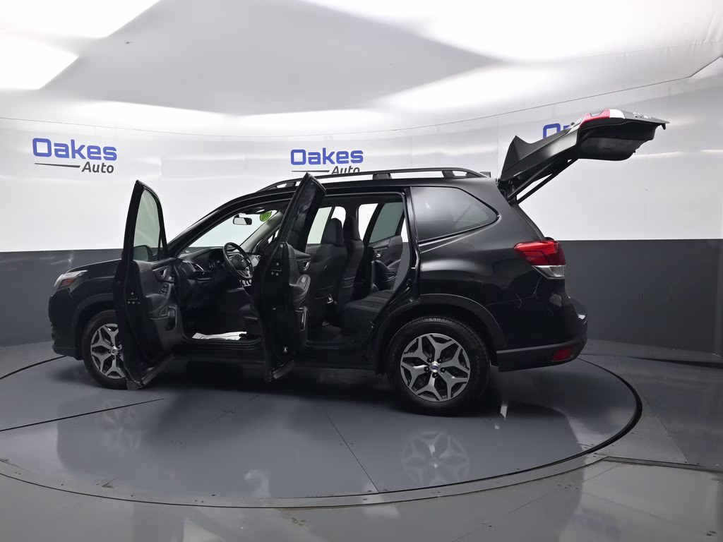 2023 Crystal Black Silica Subaru Forester Premium AWD SUV