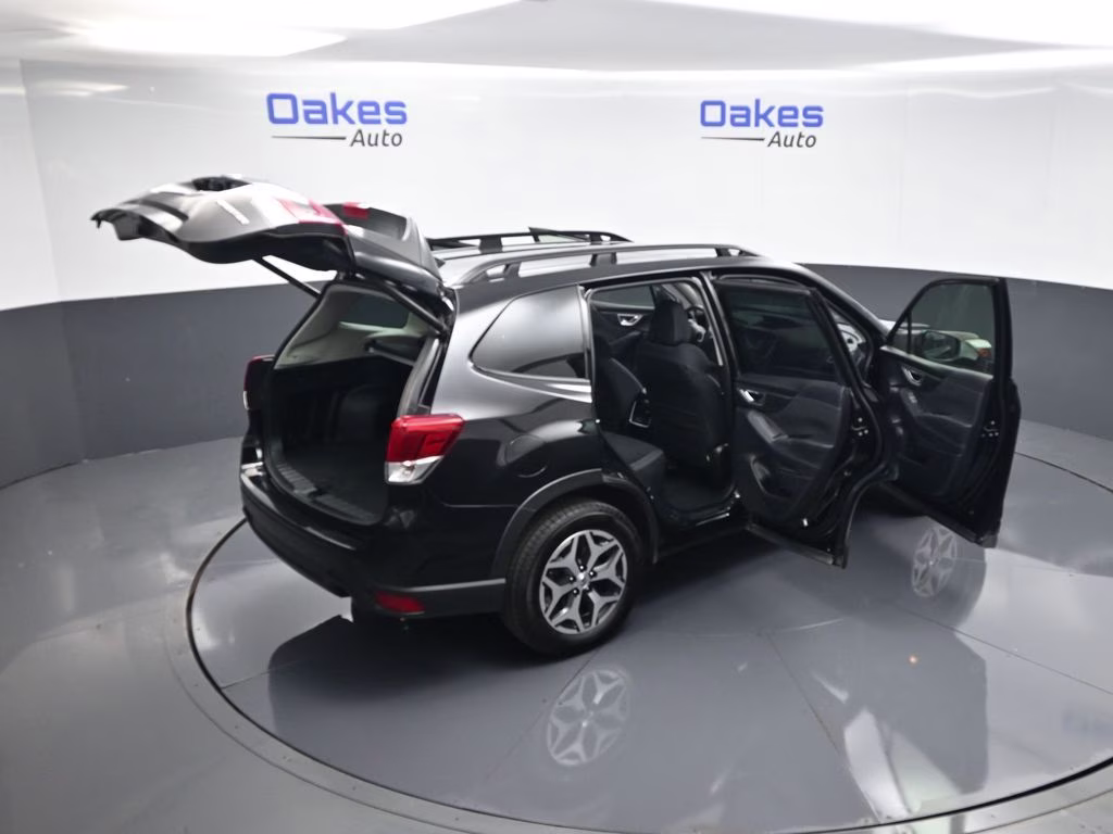2023 Crystal Black Silica Subaru Forester Premium AWD SUV