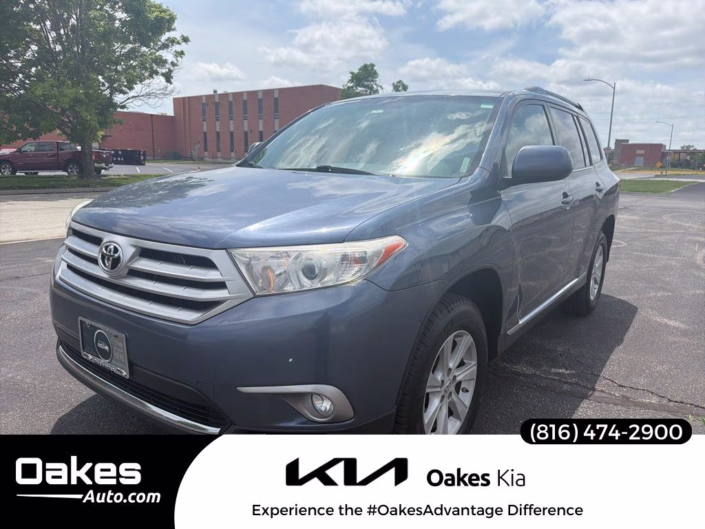 2013 Shoreline Blue Metallic Toyota Highlander SE 4X4 SUV