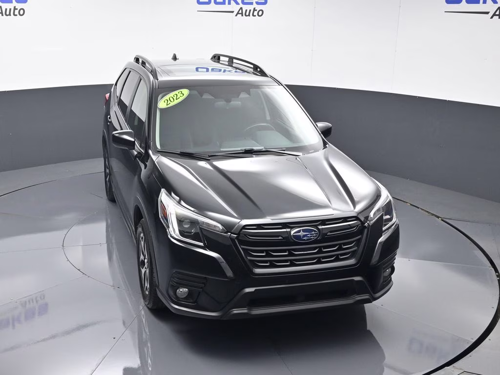2023 Crystal Black Silica Subaru Forester Premium AWD SUV