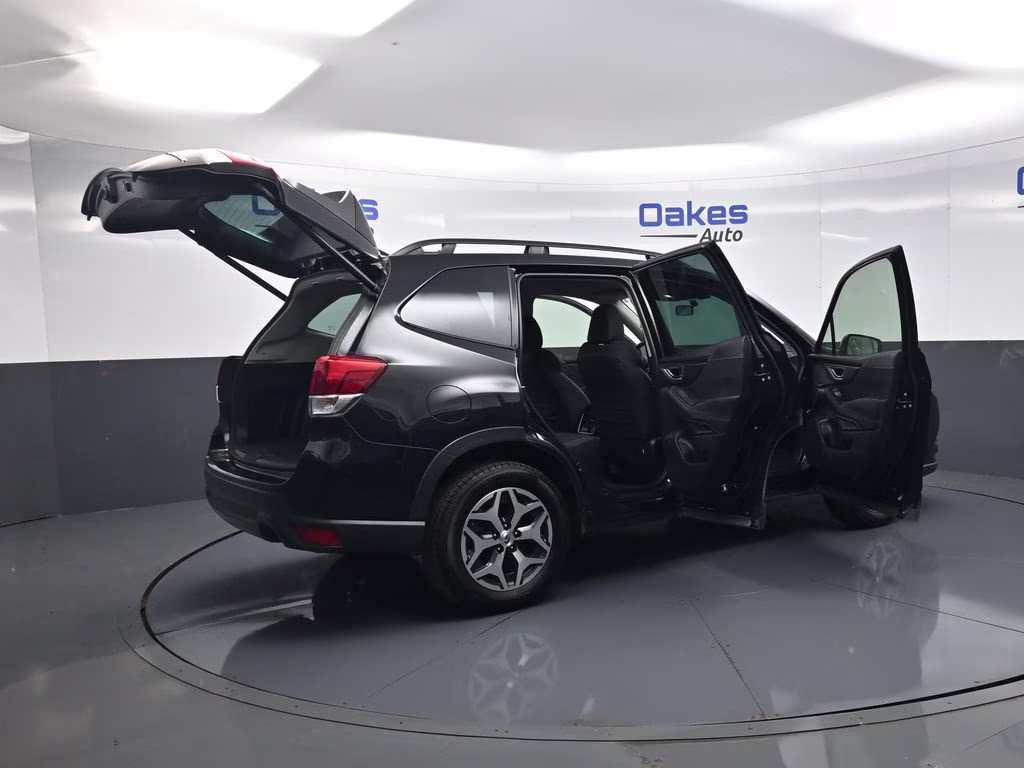 2023 Crystal Black Silica Subaru Forester Premium AWD SUV