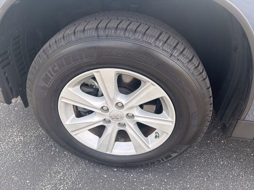 2013 Shoreline Blue Metallic Toyota Highlander SE 4X4 SUV
