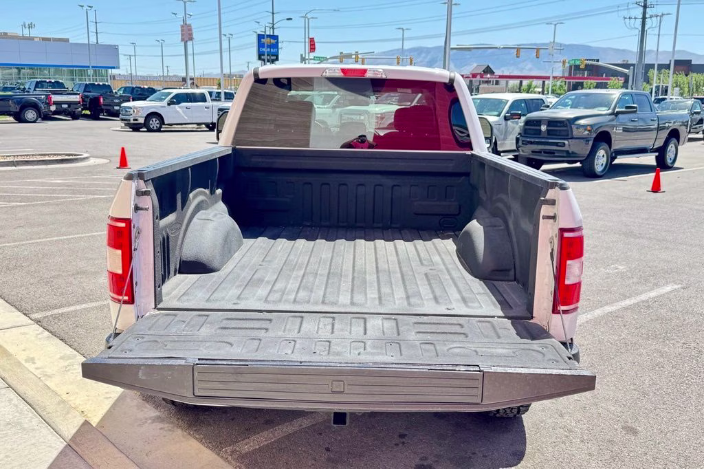 2019 White Ford F-150 XLT 4X4 Truck