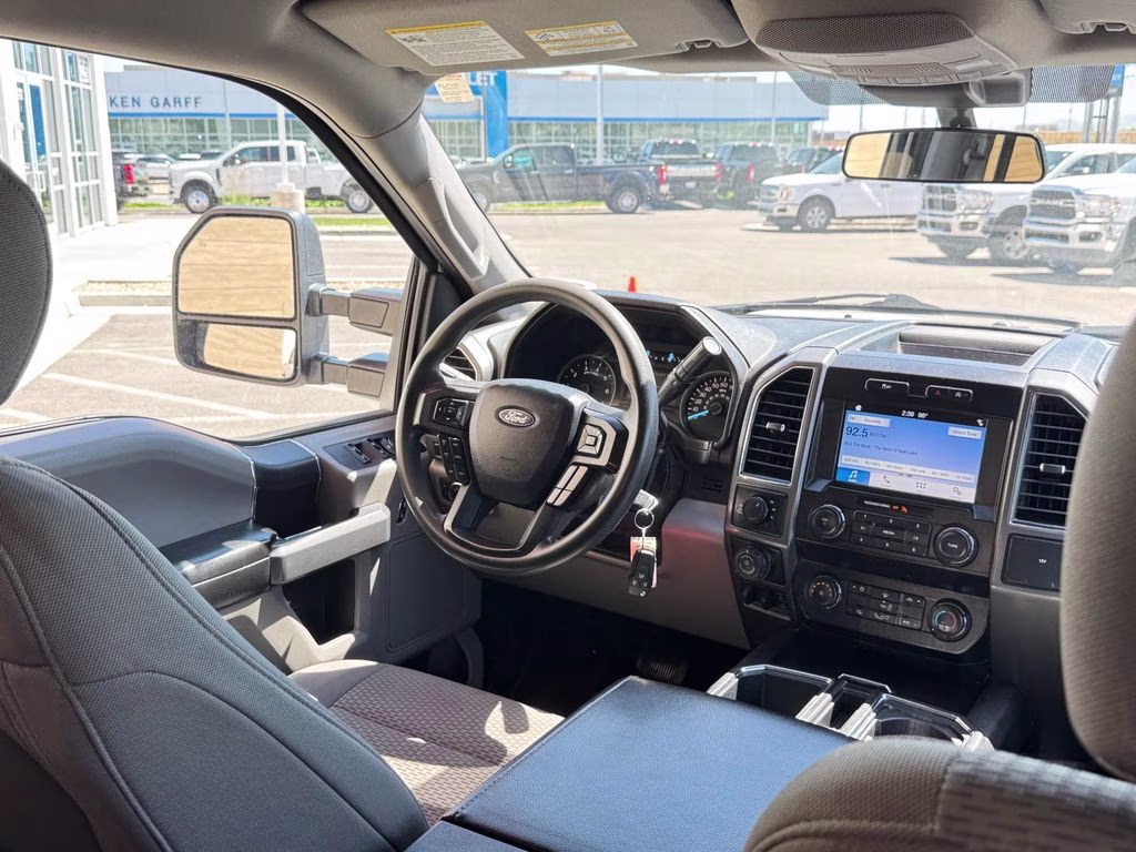 2019 White Ford F-150 XLT 4X4 Truck
