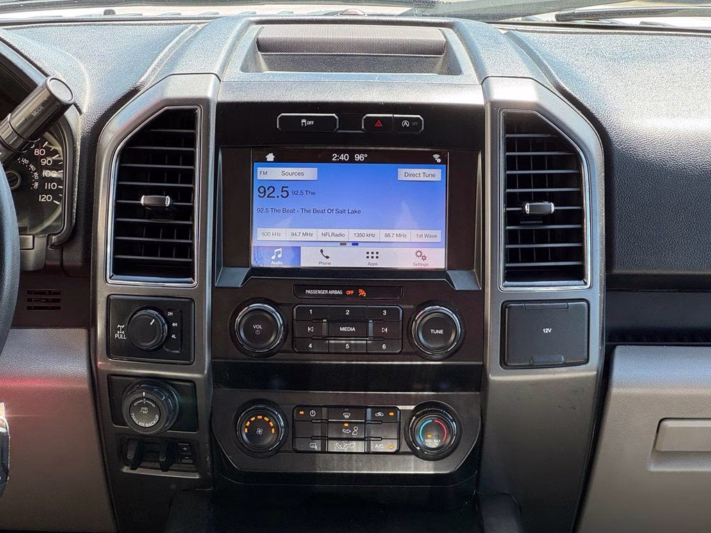 2019 White Ford F-150 XLT 4X4 Truck