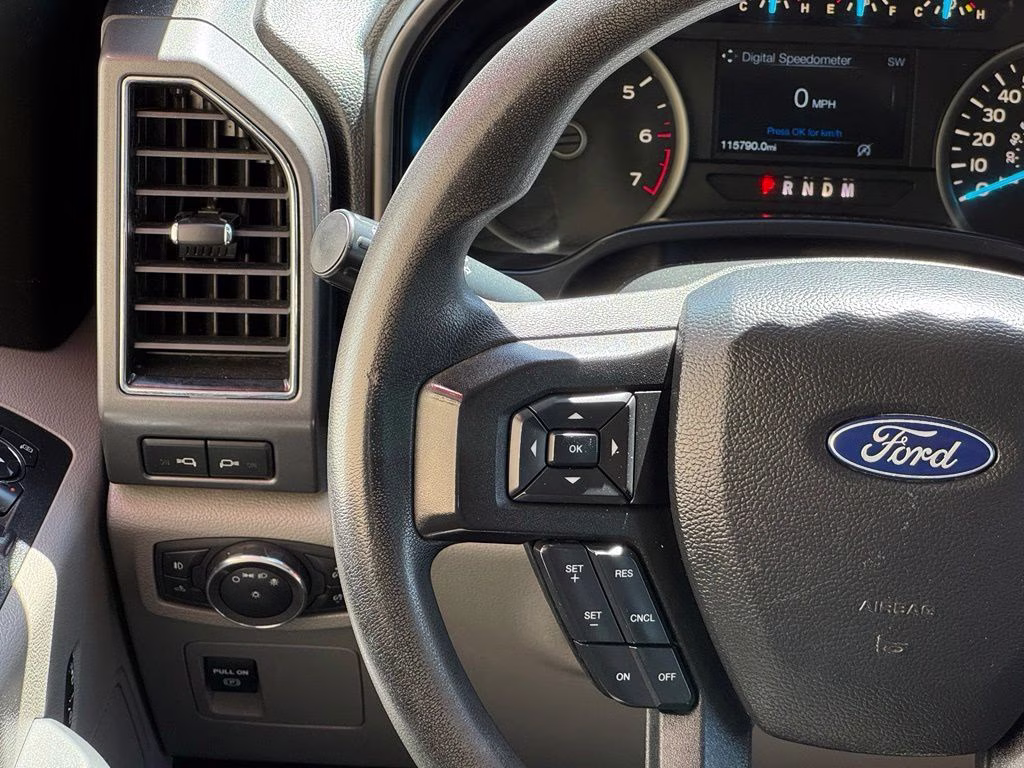 2019 White Ford F-150 XLT 4X4 Truck