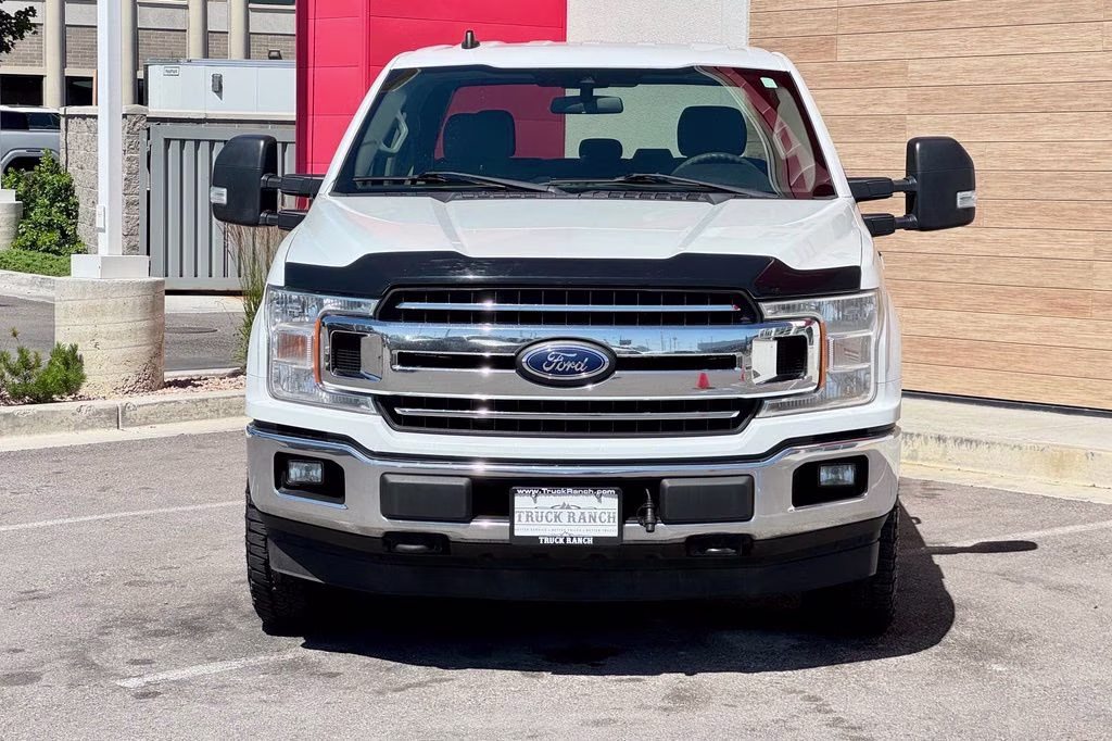 2019 White Ford F-150 XLT 4X4 Truck