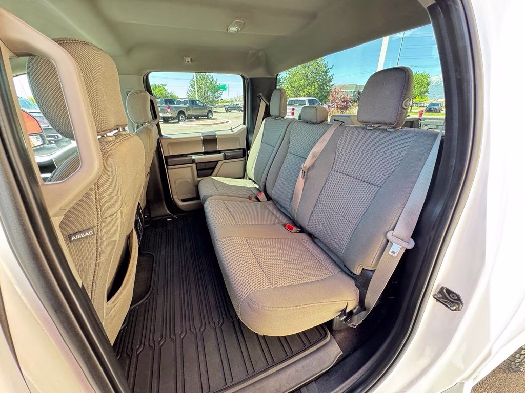 2019 White Ford F-150 XLT 4X4 Truck