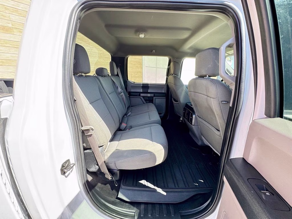2019 White Ford F-150 XLT 4X4 Truck