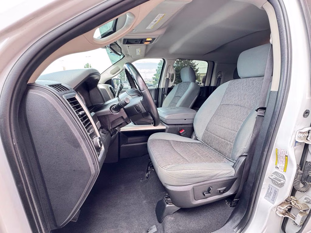 2016 Bright White Clearcoat Ram 2500 Big Horn 4X4 Truck
