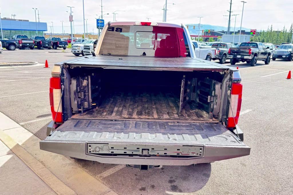 2019 Black Metallic Ford Super Duty F-350 SRW King Ranch 4X4 Truck