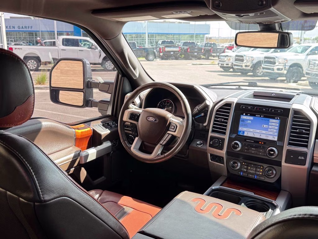2019 Black Metallic Ford Super Duty F-350 SRW King Ranch 4X4 Truck