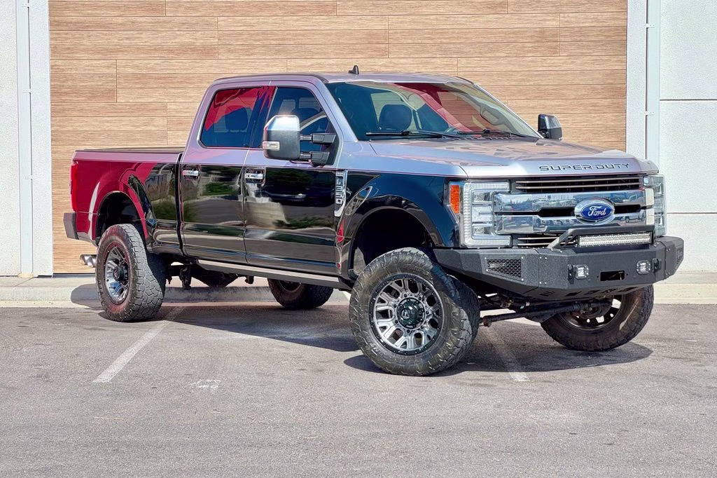 2019 Black Metallic Ford Super Duty F-350 SRW King Ranch 4X4 Truck