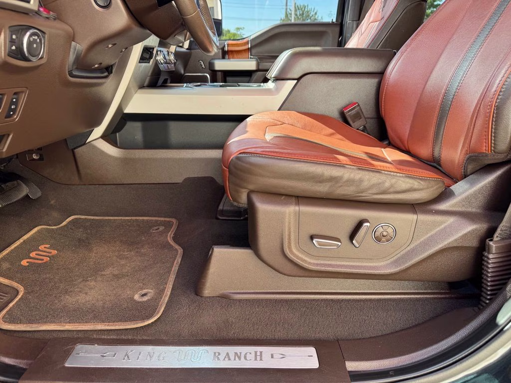 2019 Black Metallic Ford Super Duty F-350 SRW King Ranch 4X4 Truck